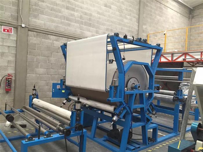 लेटेक्स गोंद लैमिनेशन मशीन। जेपीजी